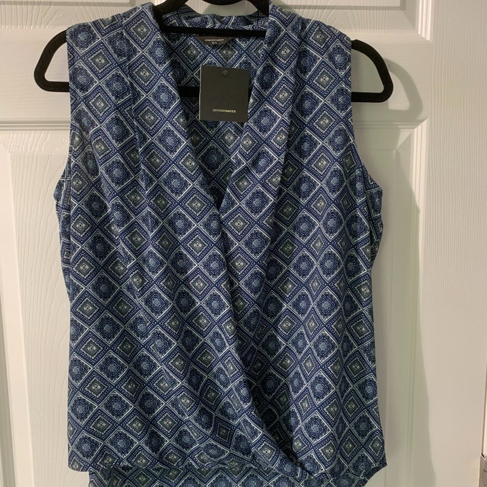 NWT Denver Hayes wrap front sleeveless blouse M